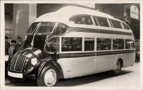 Foto Ak Automobil, Opel Blitz, Straßenzeppelin