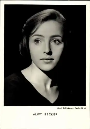 Ak Schauspielerin Alwy Becker, Portrait