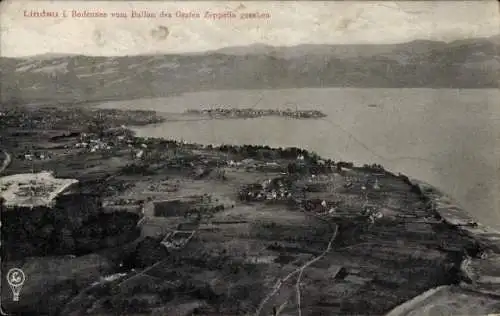 Ak Lindau am Bodensee Schwaben, Panorama, Luftaufnahme aus dem Zeppelin