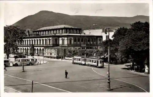 Ak Neustadt an der Weinstraße, Bahnhofsplatz und Saalbau, Straßenbahn, Bus