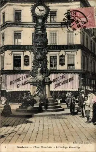 Ak Amiens Somme, Place Gambetta, L'Horloge Dewailly