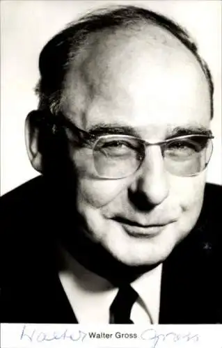 Ak Schauspieler Walter Gross, Portrait, Brille, Autogramm