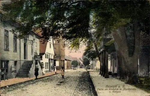 Ak Neustadt am Rübenberge in Niedersachsen, Kirchplatz mit Marktstraße