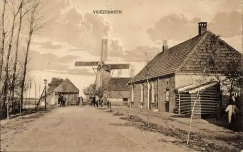 Ak Vriezenveen Overijssel Niederlande, Straßenpartie, Windmühlen