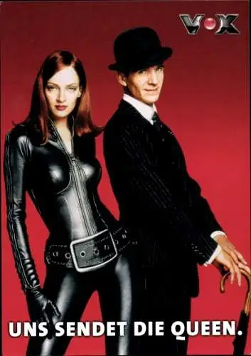 Ak Schauspieler Uma Thurman und Ralph Fiennes, Mit Schirm, Charme und Melone, Portrait