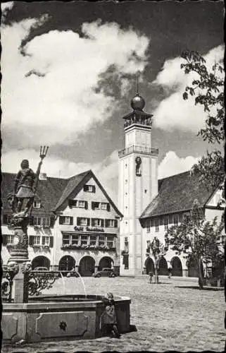 Ak Freudenstadt im Schwarzwald, Rathaus, Brunnen