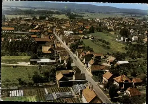 Ak Dettwiller Dettweiler Elsass Bas Rhin, Luftaufnahme, Rue de Strasbourg, Maison Colin