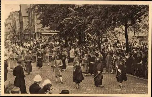 24 Ak Bruges Brügge Flandern Westflandern, Prozession von Sankt Sang