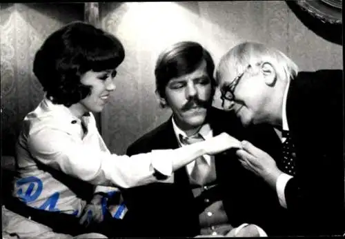 Ak Schauspielerin Irmgard Riessen, Schauspieler Peter Striebek, Richard Münch, Portrait, Autogramm