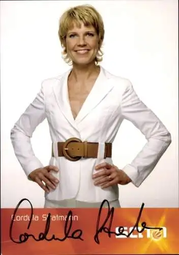 Ak Schauspielerin Cordula Stratmann, Portrait, Das weiß doch jedes Kind, Autogramm