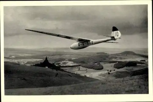 Ak Gersfeld in der Rhön Hessen, Wasserkuppe, Fliegerdenkmal, Segelflugzeug D-6-502