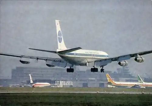 Ak Rhein Main Flughafen Frankfurt, Passagierflugzeug Pan American, Boeing 707 vor der Landung