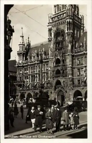 Ak München, Rathaus mit Glockenspiel