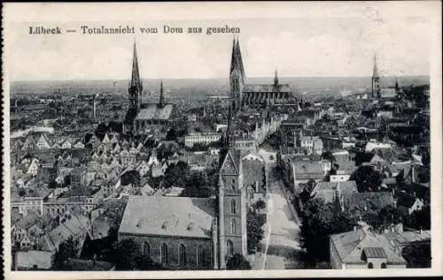 Ak Hansestadt Lübeck, Totalansicht vom Dom aus gesehen