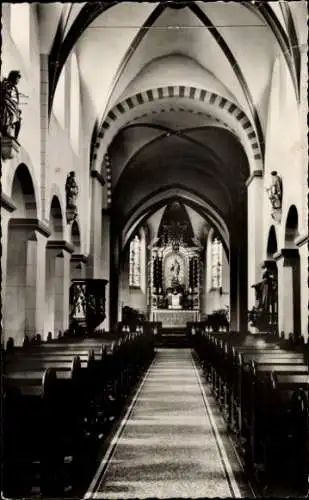 Ak Altenahr im Ahrtal, Kath. Pfarrkirche, Hauptschiff mit Hochaltar
