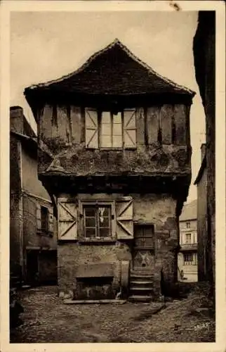 Ak Saint Céré Lot, Rue Paramelle, Haus aus dem 15. Jahrhundert