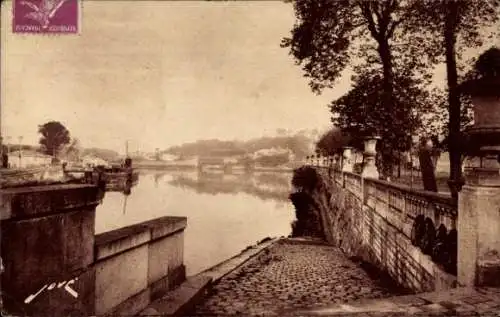 Ak Bayonne Pyrénées Atlantiques, Place du Reduit, Confluent de l'Adeur et de la Nive