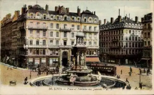 Ak Lyon Rhône, Place et Fontaine des Jacobins