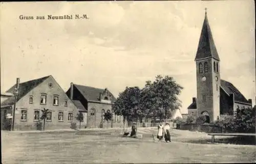 Ak Kijewo Neumühl Ostbrandenburg, Platz, Kirche