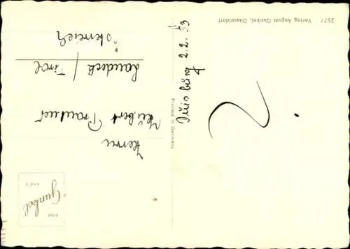 Ak Terrier sitzt auf einem Postbriefkasten