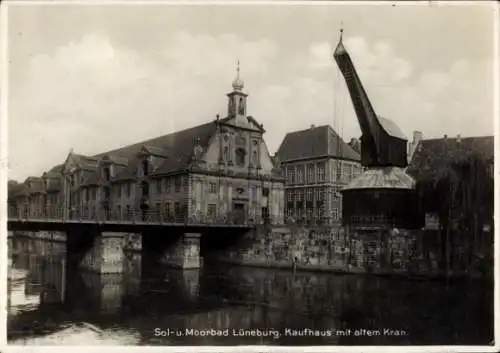 Ak Lüneburg in Niedersachsen, Kaufhaus, alter Kran, Brücke