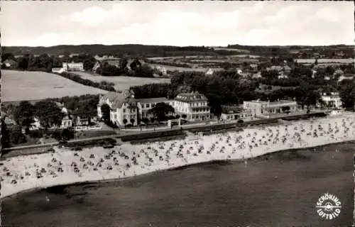 Ak Ostseebad Scharbeutz in Holstein, Blick landeinwärts, Strand, Luftansicht