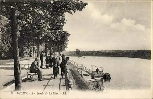 Ak Vichy Allier, Au bords de l'Allier