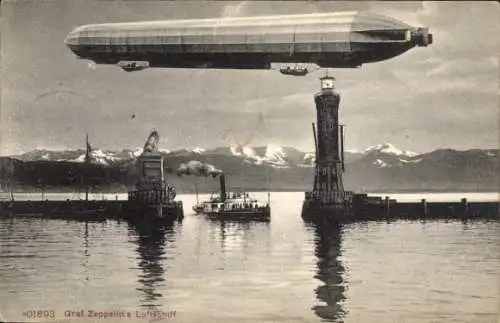 Ak Lindau am Bodensee Schwaben, Löwendenkmal an der Hafeneinfahrt, Leuchtturm, Zeppelin
