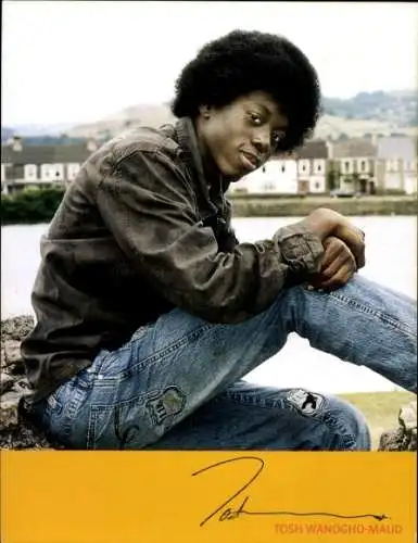 Ak Schauspieler Tosh Wanogho-Maud, Portrait, Autogramm, Sänger