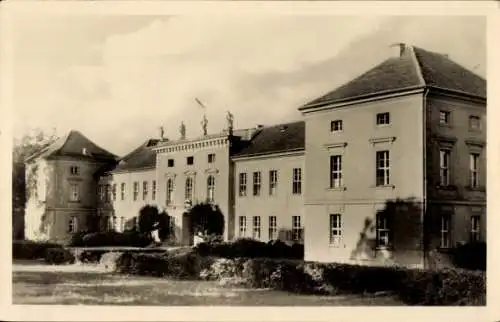 Ak Rheinsberg in der Mark, Sanatorium, früher Schloss