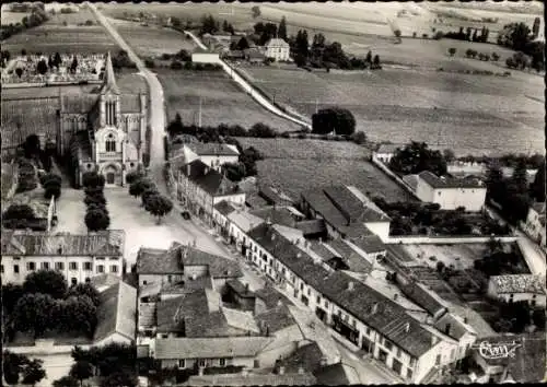 Ak La Chapelle de Guinchay Saône et Loire, Gesamtansicht, Luftbild