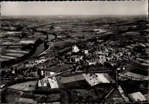 Ak Penne d’Agenais Lot et Garonne, Gesamtansicht, Luftbild