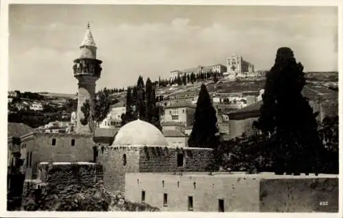 Ak Nazareth Israel, Teilansicht der Stadt, Blick hoch zum Berg