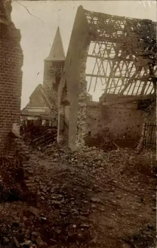 Foto Ak Frankreich, Kriegszerstörung 1. WK, Kirche