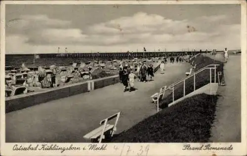 Ak Ostseebad Kühlungsborn, Strandpromenade, Landungssteg, Strandkörbe