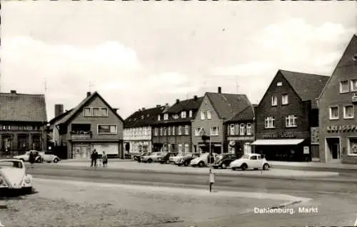 Ak Dahlenburg in der Lüneburger Heide. Marktplatz, Pension Wilke, Kreissparkasse