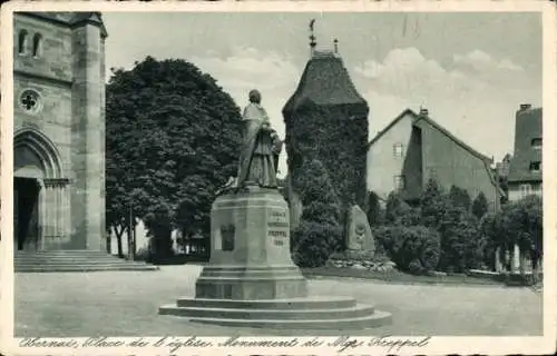 Ak Obernai Elsass Bas Rhin, Freppel Denkmal auf dem Kirchplatz