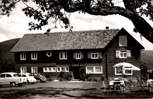 Ak Huzenbach Baiersbronn im Schwarzwald, Gasthof zur Rose, Autos