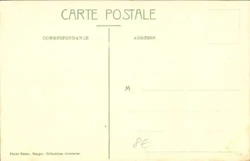 Ak Maghreb, Wasserträgerin, Wasserkrug, Busen