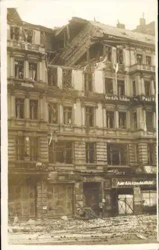 Foto Ak Berlin, Zerstörte Häuser, Geschäfte, Straßenkämpfe