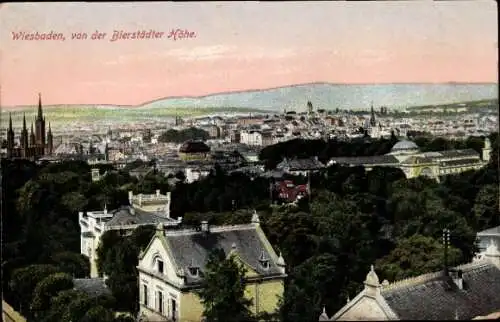 Ak Wiesbaden in Hessen, Totalansicht, Blick von der Bierstädter Höhe