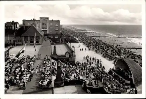 Ak Westerland auf Sylt, Strand Promenade, Passanten, Bühne