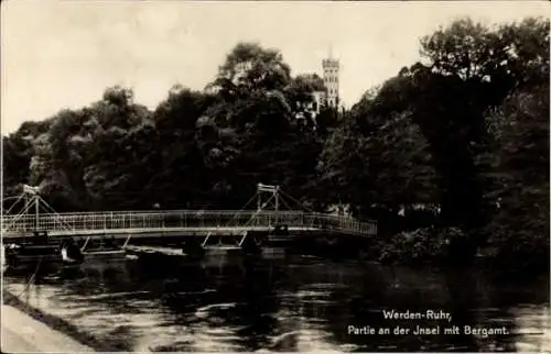 Ak Werden Essen im Ruhrgebiet, Partie an der Insel mit Bergamt, Brücke