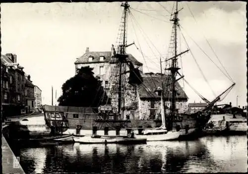 Ak Honfleur Calvados, La Lieutenance, les vieux quais