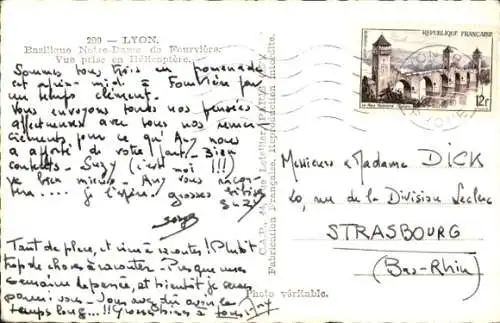 Ak Lyon Rhône, Basilika Notre-Dame de Fourviere, Blick aus dem Hubschrauber