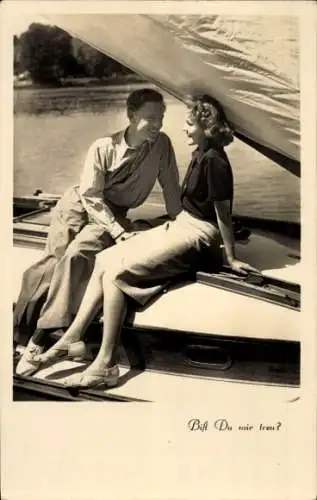 Ak Liebespaar, Strand, Segelboot, Bist du mir treu?