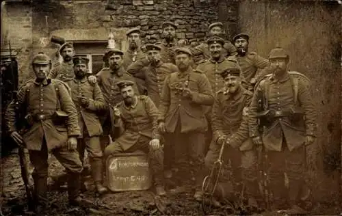 Foto Ak Deutsche Soldaten in Uniformen, Gruppenbild, I. WK