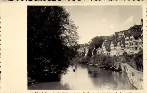 Foto Ak Tübingen am Neckar, Wasserpartie, Häuser