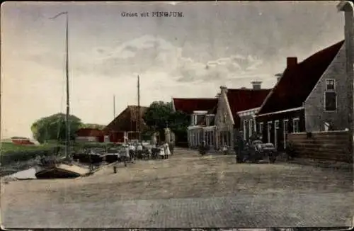 Ak Pingjum Friesland Niederlande, Straßenpartie, Häuser, Boot