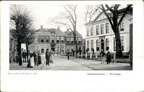 Ak Wolvega Friesland Niederlande, Gemeentehuis, Passanten